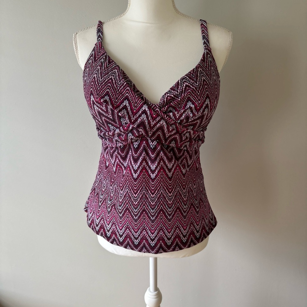 Island Escape Women's Tankini Adjustable Strap Top In Size 12 82% Nylon/Spandex